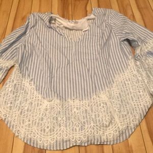 Zara stripes and lace shirt 💙